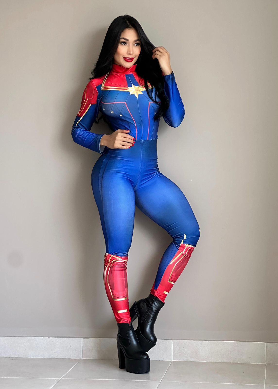 ENTERIZO HALLOWEN CAPITANA AMERICA